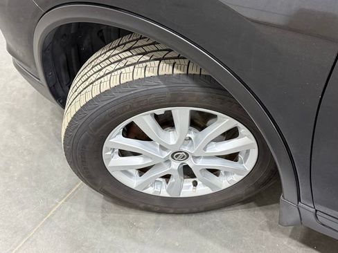 Used 2019 Nissan Rogue SV FWD image 68