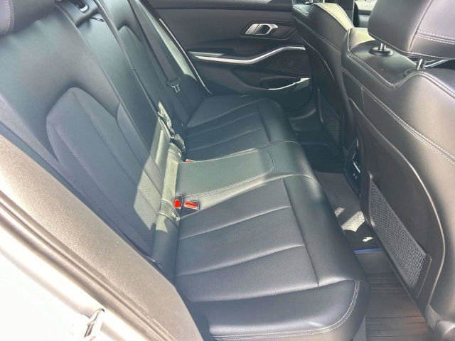 Used 2023 BMW 330e xDrive AWD/4WD image 21