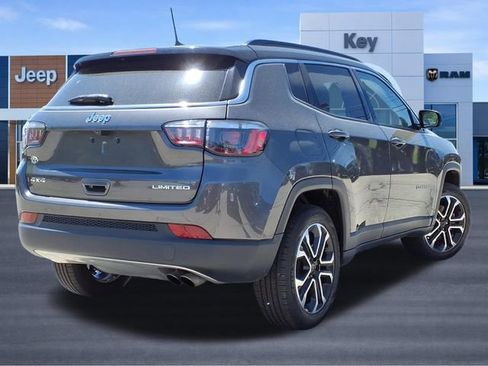 Used 2022 Jeep Compass Limited AWD/4WD image 5