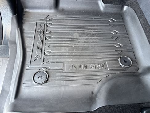 Used 2025 Ford F150 Raptor AWD/4WD image 18