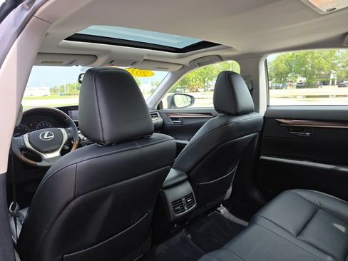 Used 2013 Lexus ES 350 w/ Luxury Pkg FWD image 18