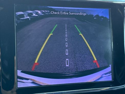 Used 2020 Jeep Grand Cherokee Altitude RWD image 21