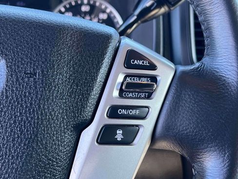 Used 2024 Nissan Titan SV w/ SV Convenience Package image 23