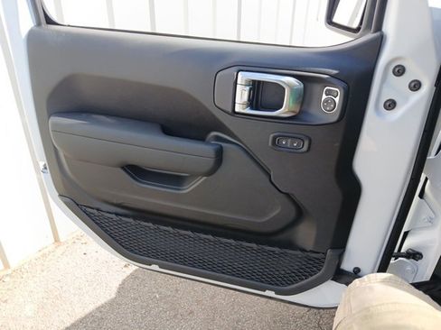 New 2025 Jeep Gladiator Sport image 57