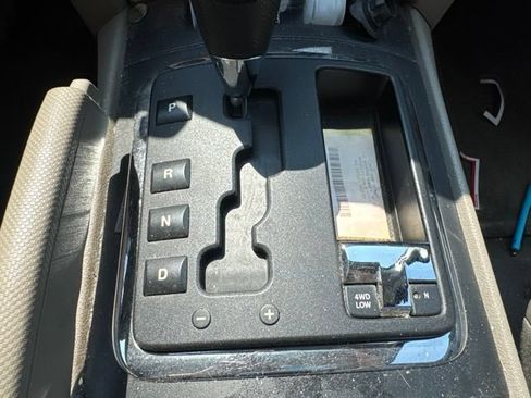 Used 2005 Jeep Grand Cherokee Laredo AWD/4WD image 18