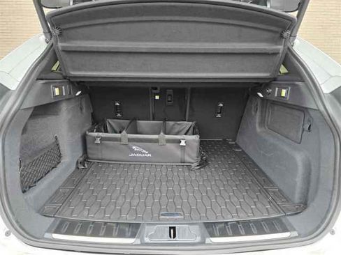 New 2026 Jaguar F-PACE R-Dynamic S image 19