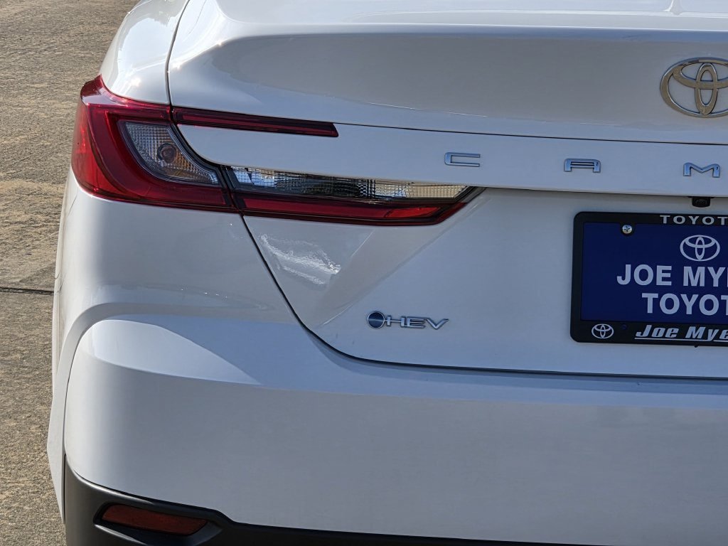 Used 2026 Toyota Camry LE FWD image 10