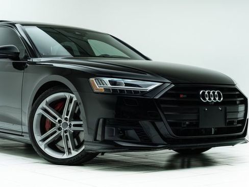 Used 2020 Audi S8 L image 5