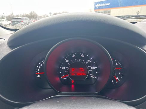 Used 2016 Kia Soul + image 8