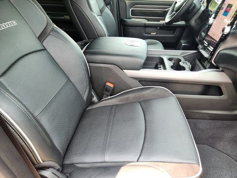 New 2026 RAM 2500 Laramie w/ Night Edition AWD/4WD image 12