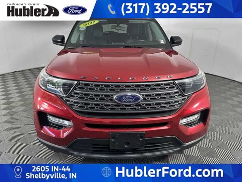 Used 2022 Ford Explorer XLT w/ Equipment Group 202A AWD/4WD image 3