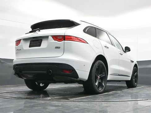 Used 2017 Jaguar F-PACE R-Sport image 44