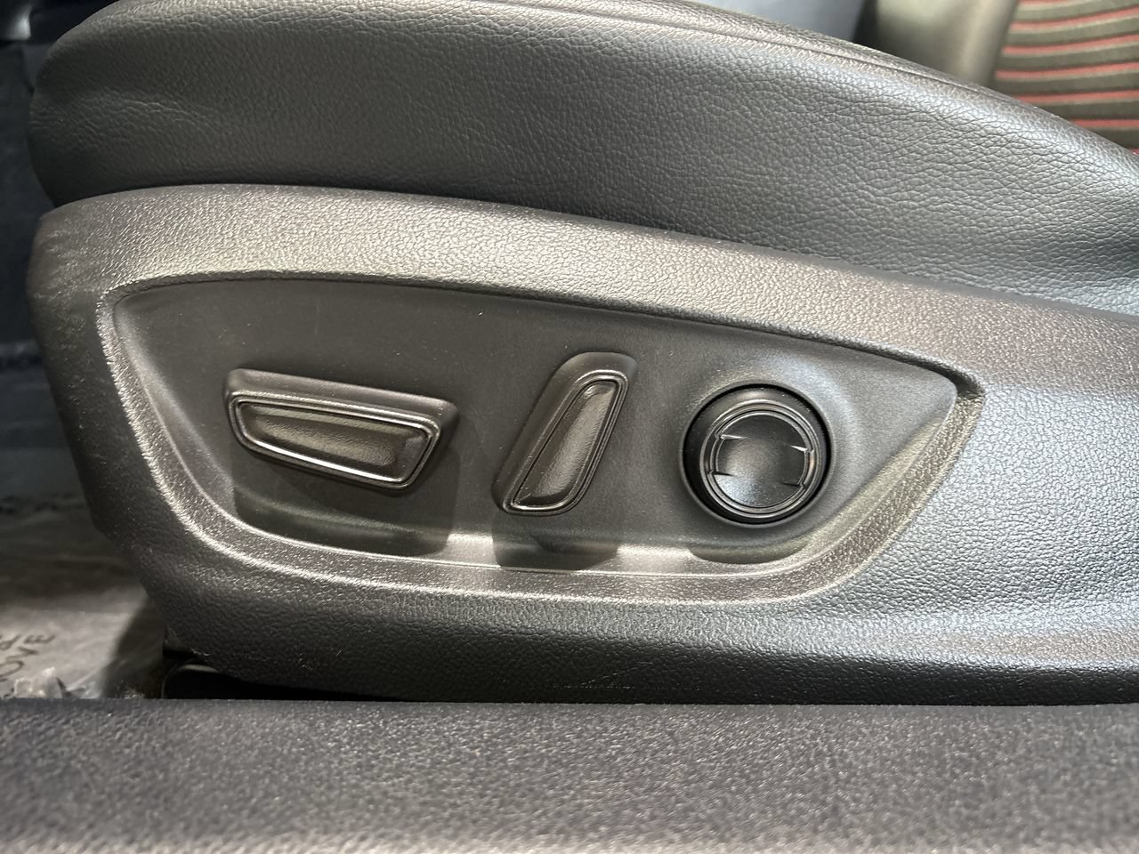 Used 2020 Toyota Camry TRD FWD image 12