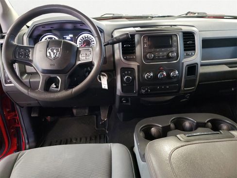 Used 2018 RAM 2500 Tradesman w/ Chrome Appearance Group image 10