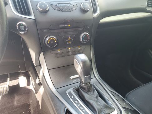 Used 2017 Ford Edge SE FWD image 15