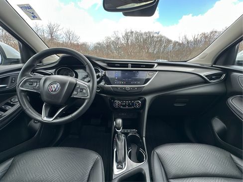 Used 2022 Buick Encore GX Essence w/ Experience Buick Package AWD/4WD image 27