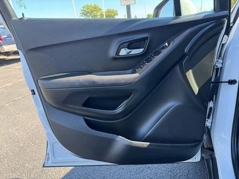 Used 2015 Chevrolet Trax LS w/ LPO, Cargo Package FWD image 15