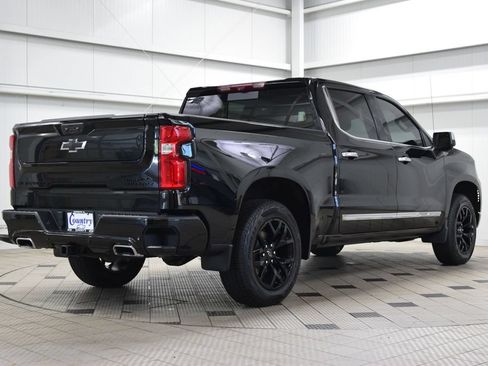 Used 2024 Chevrolet Silverado 1500 High Country w/ Technology Package AWD/4WD image 8