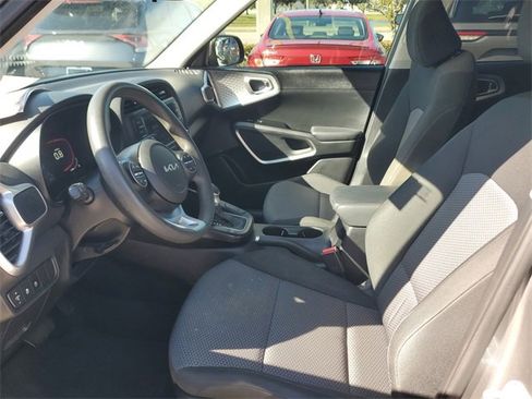 Certified 2023 Kia Soul LX w/ LX Technology Package image 16