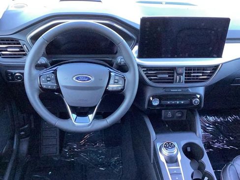 New 2024 Ford Escape PHEV w/ PHEV Premium Package image 9