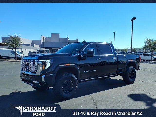 Used 2025 GMC Sierra 2500 Denali w/ Max Trailering Package AWD/4WD image 1