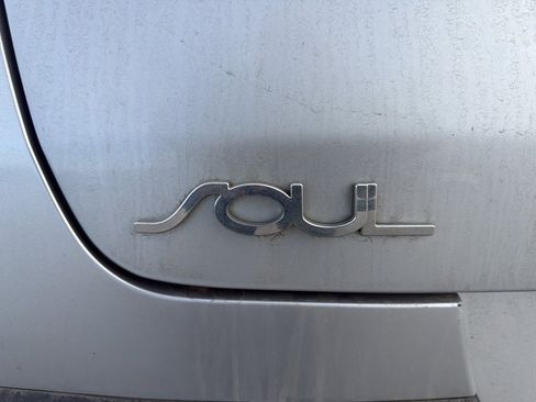 Certified 2021 Kia Soul S image 15