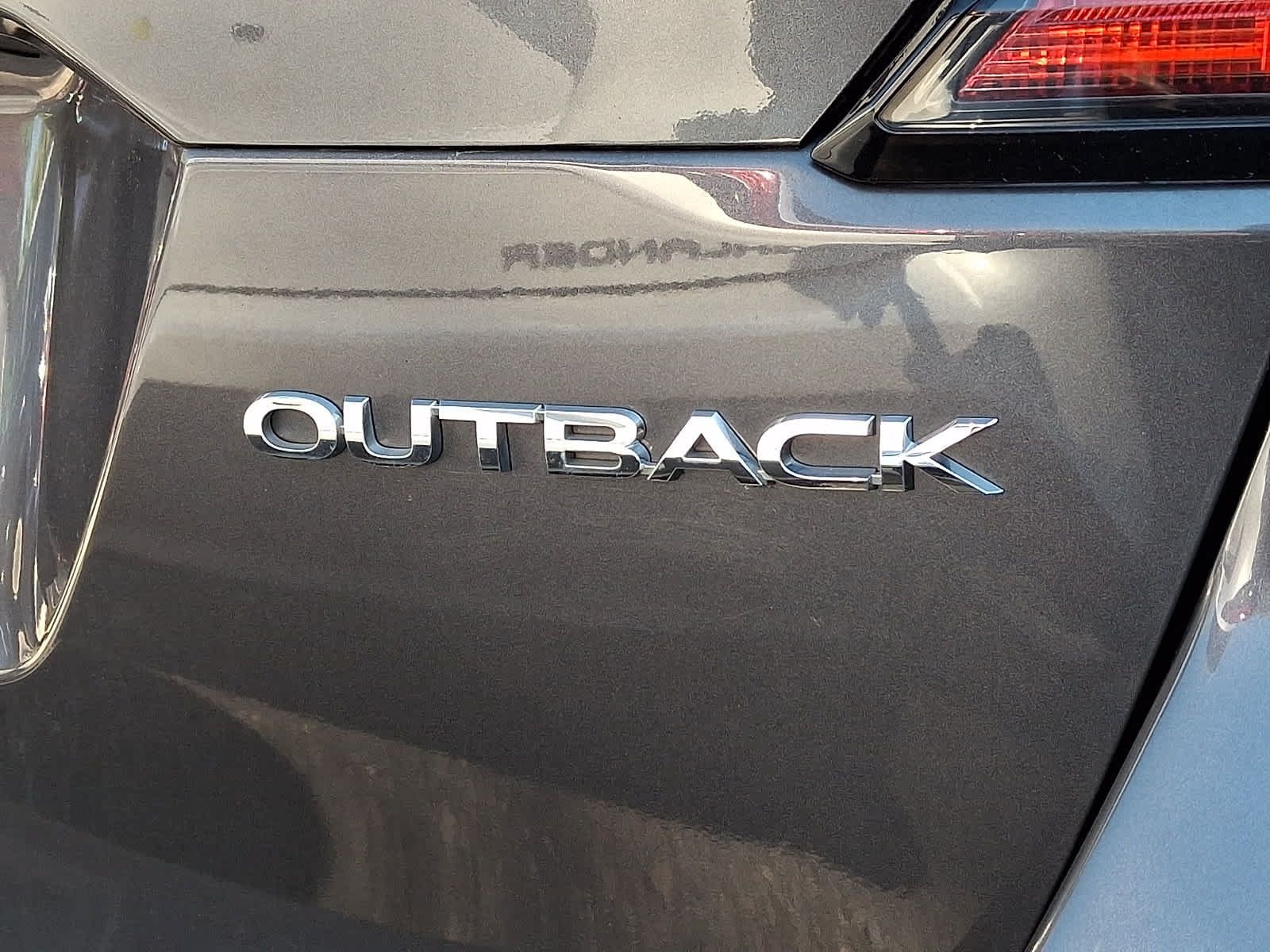Used 2022 Subaru Outback Limited AWD/4WD image 9