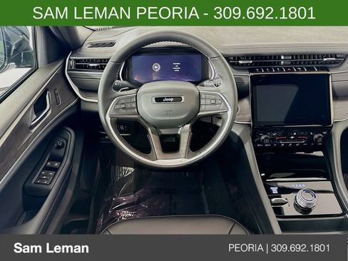 New 2025 Jeep Grand Cherokee Limited image 23