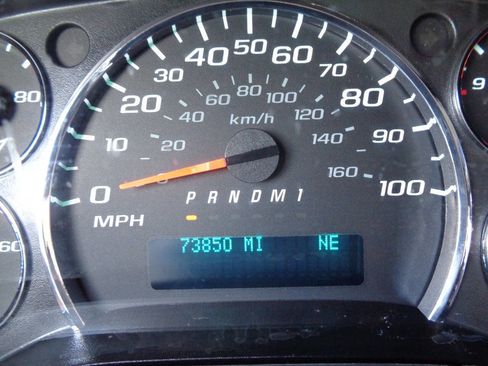 Used 2018 Chevrolet Express 3500 LS image 41