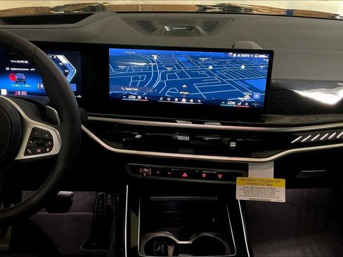 New 2026 BMW X7 M60i image 6