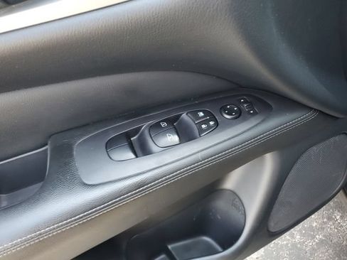 Used 2020 Nissan Pathfinder Platinum AWD/4WD image 23