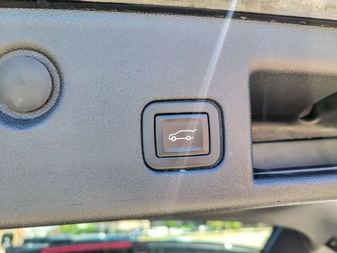 Used 2024 Chevrolet Equinox LT w/ LPO, Floor Liner Package AWD/4WD image 22