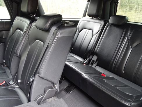 Used 2020 Ford Expedition Max Limited image 13