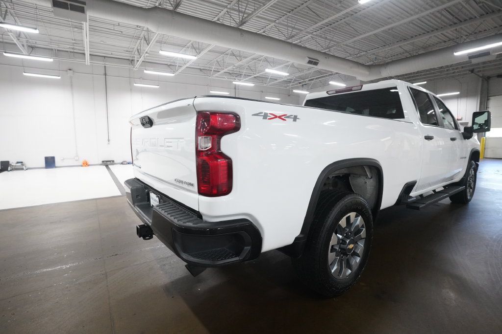 Used 2022 Chevrolet Silverado 2500 Custom w/ Custom Convenience Package AWD/4WD image 13