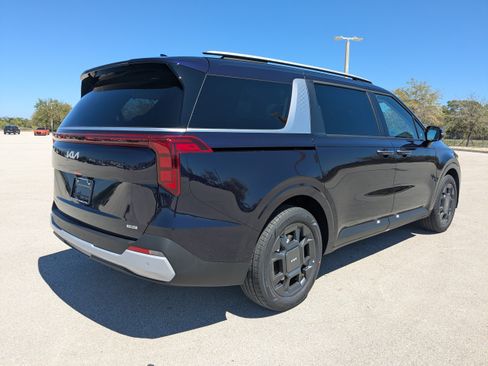 New 2026 Kia Carnival EX FWD image 5