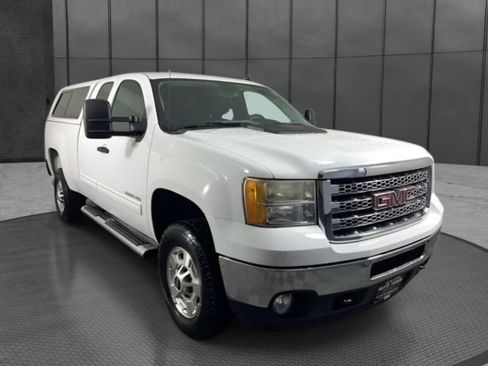 Used 2013 GMC Sierra 2500 SLE w/ SLE Preferred Package AWD/4WD image 5