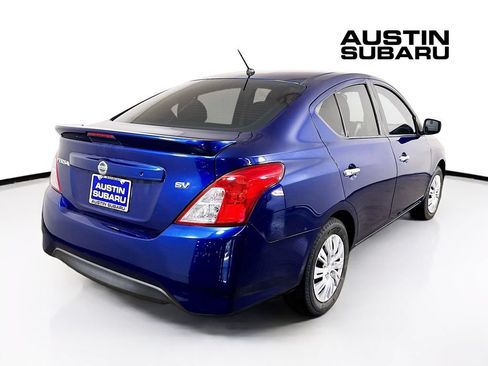 Used 2018 Nissan Versa SV FWD image 7