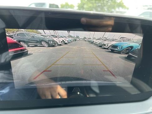 New 2025 Buick Envista Avenir image 17