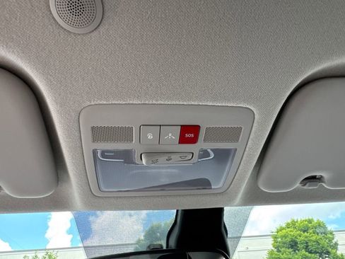 New 2025 Hyundai Venue Limited image 20