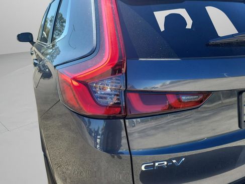 Used 2025 Honda CR-V EX image 15