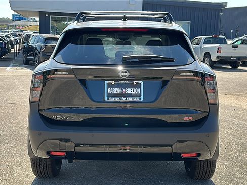 New 2026 Nissan Kicks SR image 7