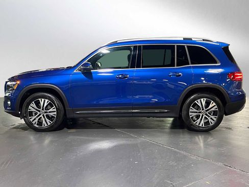 New 2025 Mercedes-Benz GLB 250 4MATIC image 6