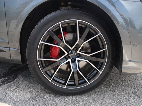 Used 2020 Audi Q8 Prestige w/ Prestige Package AWD/4WD image 10