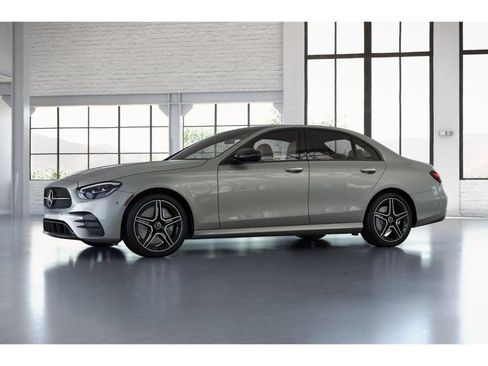 Certified 2022 Mercedes-Benz E 350 4MATIC Sedan image 38