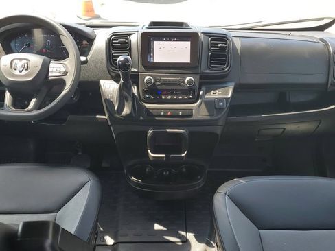 Used 2025 RAM ProMaster 2500 w/ Convenience Group FWD image 11