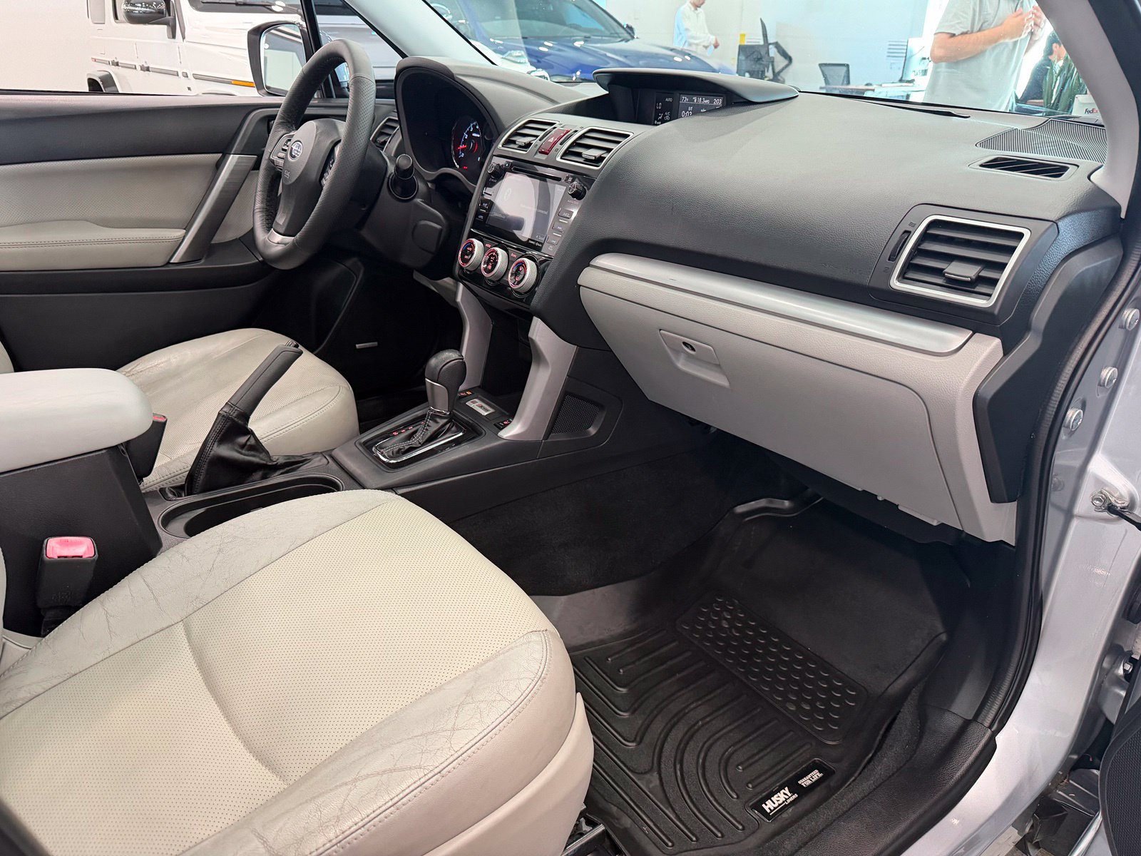 Used 2016 Subaru Forester 2.5i Touring w/ Eyesight & Navigation System AWD/4WD image 26