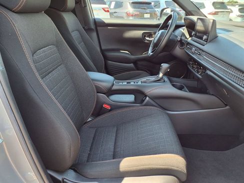 Used 2024 Honda HR-V Sport image 12