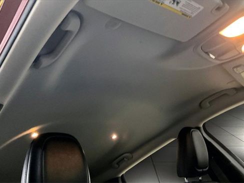 Used 2021 Jeep Cherokee Latitude Lux w/ Comfort/Convenience Group image 17