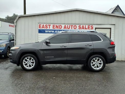 Used 2016 Jeep Cherokee Latitude w/ Comfort/Convenience Group image 2