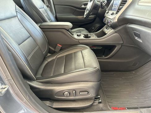 Used 2021 GMC Acadia Denali w/ Denali Ultimate Package AWD/4WD image 40